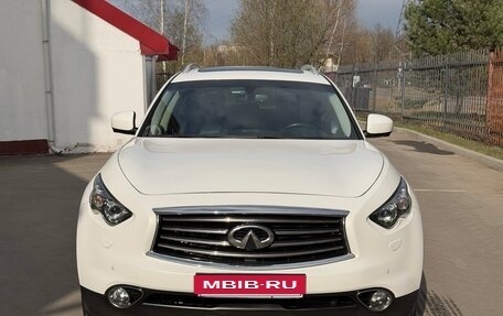 Infiniti QX70, 2015 год, 3 150 000 рублей, 5 фотография