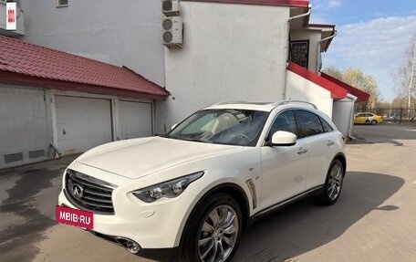 Infiniti QX70, 2015 год, 3 150 000 рублей, 7 фотография