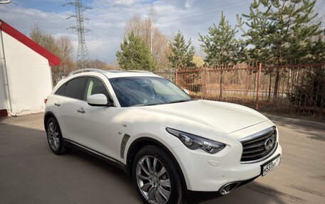 Infiniti QX70, 2015 год, 3 150 000 рублей, 17 фотография