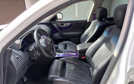 Infiniti QX70, 2015 год, 3 150 000 рублей, 18 фотография