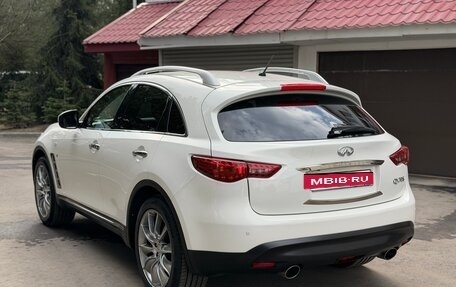 Infiniti QX70, 2015 год, 3 150 000 рублей, 9 фотография