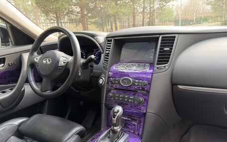 Infiniti QX70, 2015 год, 3 150 000 рублей, 23 фотография