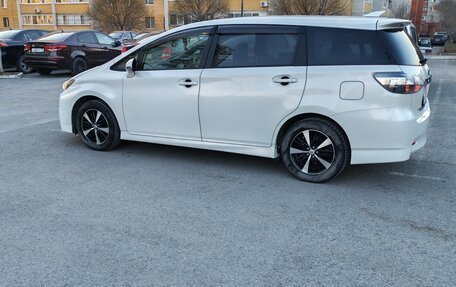 Toyota Wish II, 2013 год, 1 900 000 рублей, 2 фотография