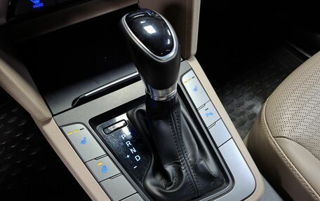 Hyundai Elantra VI рестайлинг, 2017 год, 1 600 000 рублей, 17 фотография