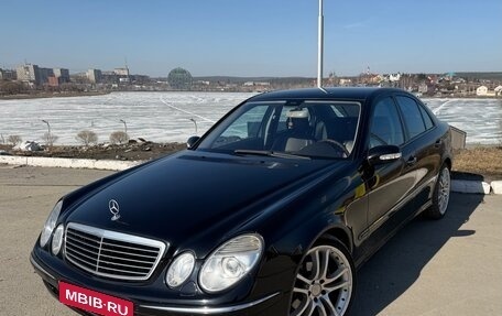Mercedes-Benz E-Класс, 2003 год, 850 000 рублей, 1 фотография