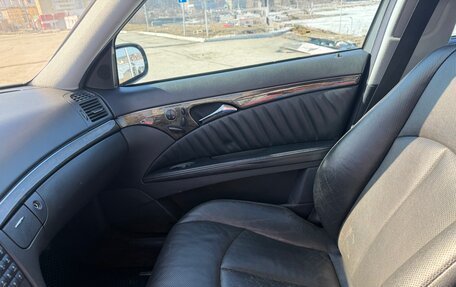 Mercedes-Benz E-Класс, 2003 год, 850 000 рублей, 10 фотография