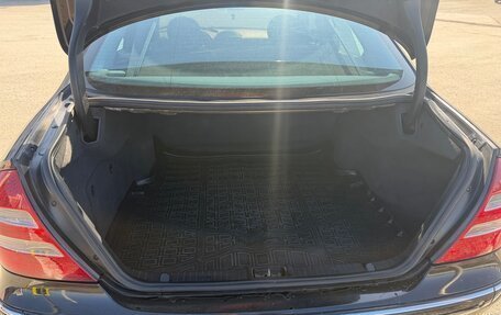 Mercedes-Benz E-Класс, 2003 год, 850 000 рублей, 13 фотография