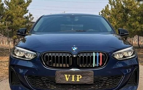 BMW 1 серия, 2022 год, 2 080 000 рублей, 2 фотография