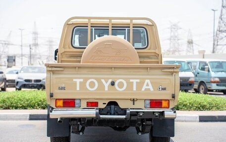 Toyota Land Cruiser 70, 2025 год, 7 836 000 рублей, 6 фотография