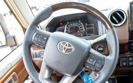 Toyota Land Cruiser 70, 2025 год, 7 836 000 рублей, 21 фотография