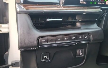 Cadillac Escalade V, 2022 год, 10 200 000 рублей, 30 фотография