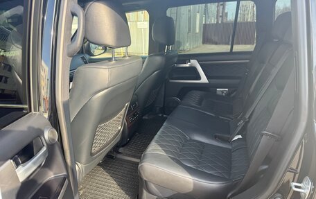 Toyota Land Cruiser 200, 2017 год, 7 500 000 рублей, 10 фотография