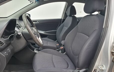 Hyundai Solaris II рестайлинг, 2013 год, 800 000 рублей, 10 фотография