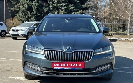 Skoda Superb III рестайлинг, 2021 год, 2 900 000 рублей, 2 фотография