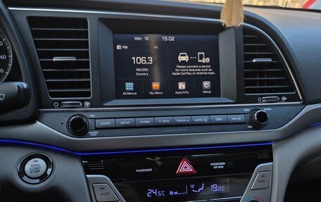 Hyundai Elantra VI рестайлинг, 2016 год, 1 000 000 рублей, 7 фотография