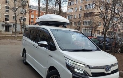 Toyota Voxy III, 2019 год, 2 699 000 рублей, 1 фотография