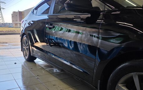 Hyundai Elantra VI рестайлинг, 2016 год, 1 000 000 рублей, 21 фотография