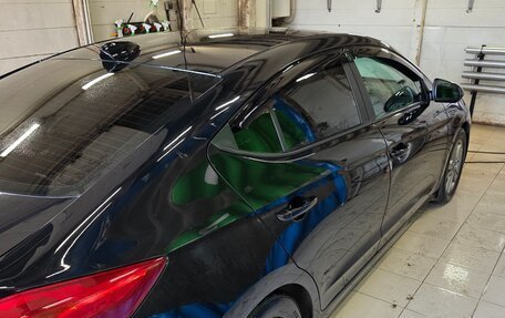 Hyundai Elantra VI рестайлинг, 2016 год, 1 000 000 рублей, 25 фотография