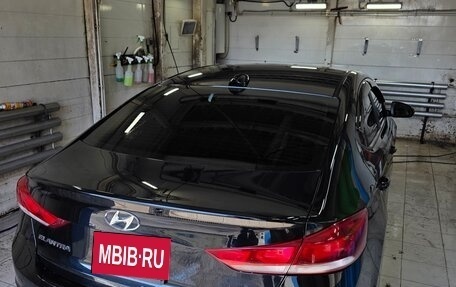 Hyundai Elantra VI рестайлинг, 2016 год, 1 000 000 рублей, 24 фотография