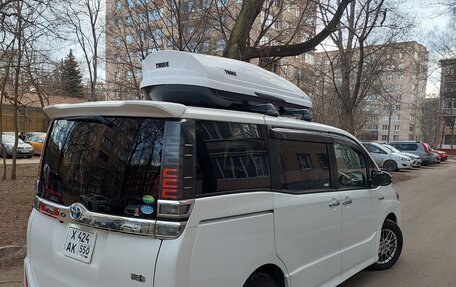 Toyota Voxy III, 2019 год, 2 699 000 рублей, 3 фотография