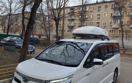 Toyota Voxy III, 2019 год, 2 699 000 рублей, 6 фотография