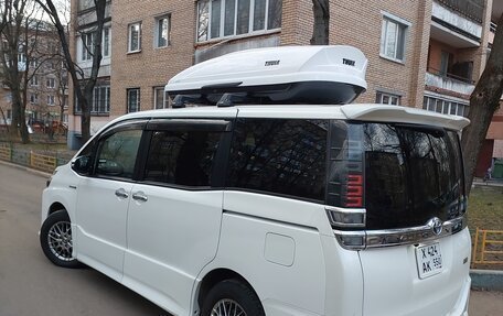 Toyota Voxy III, 2019 год, 2 699 000 рублей, 7 фотография