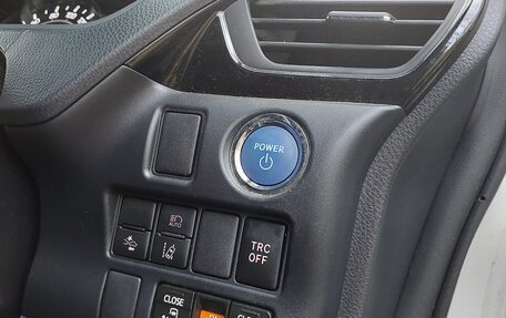 Toyota Voxy III, 2019 год, 2 699 000 рублей, 13 фотография