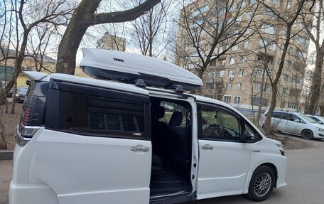 Toyota Voxy III, 2019 год, 2 699 000 рублей, 25 фотография