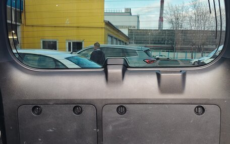 Toyota Land Cruiser Prado 150 рестайлинг 2, 2018 год, 4 500 000 рублей, 9 фотография