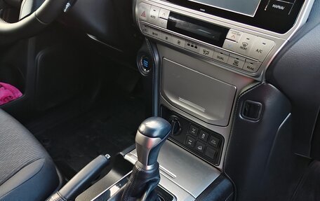 Toyota Land Cruiser Prado 150 рестайлинг 2, 2018 год, 4 500 000 рублей, 14 фотография