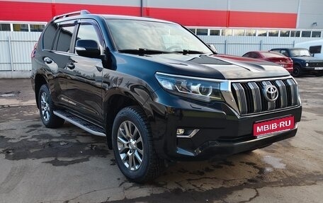 Toyota Land Cruiser Prado 150 рестайлинг 2, 2018 год, 4 500 000 рублей, 2 фотография