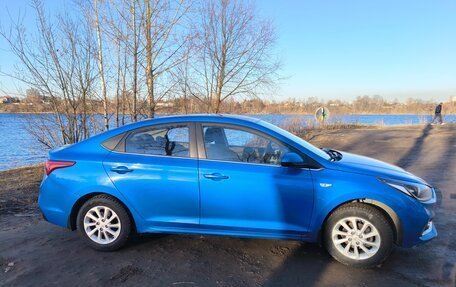 Hyundai Solaris II рестайлинг, 2018 год, 1 075 000 рублей, 4 фотография