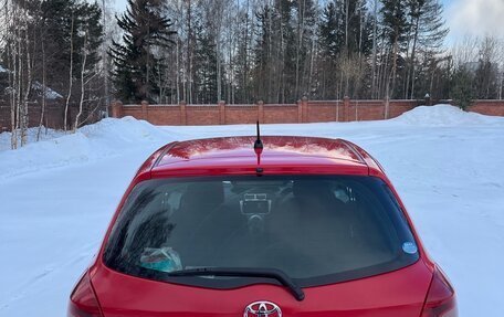 Toyota Vitz, 2005 год, 500 000 рублей, 2 фотография