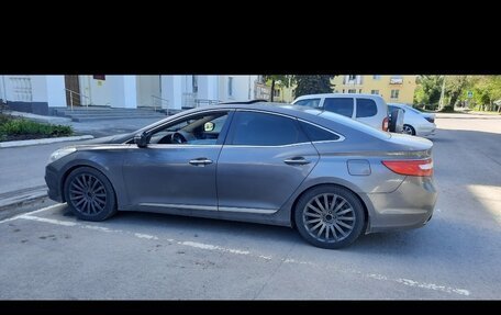 Hyundai Grandeur, 2012 год, 900 000 рублей, 3 фотография