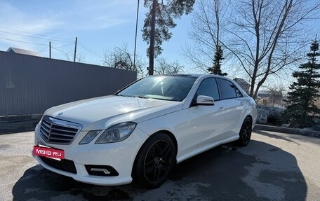 Mercedes-Benz E-Класс, 2011 год, 1 140 000 рублей, 2 фотография