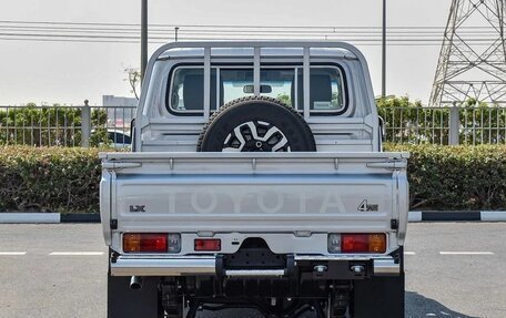 Toyota Land Cruiser 70, 2025 год, 7 836 000 рублей, 5 фотография