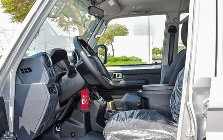 Toyota Land Cruiser 70, 2025 год, 7 836 000 рублей, 10 фотография