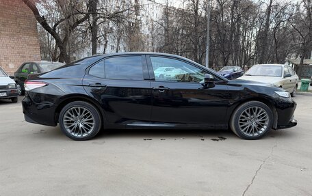 Toyota Camry, 2019 год, 3 300 000 рублей, 6 фотография