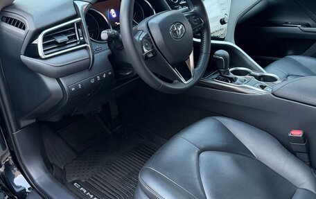 Toyota Camry, 2019 год, 3 300 000 рублей, 8 фотография