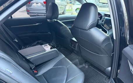 Toyota Camry, 2019 год, 3 300 000 рублей, 13 фотография