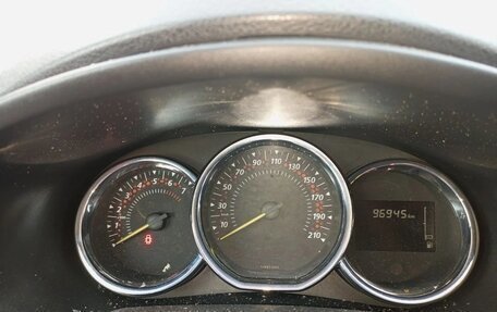 Renault Logan II, 2019 год, 450 000 рублей, 4 фотография