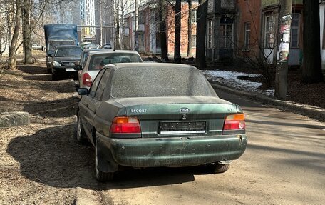 Ford Escort V, 1999 год, 37 000 рублей, 9 фотография