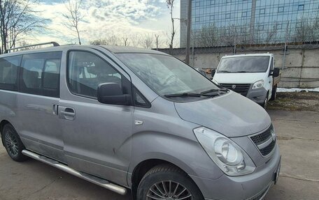 Hyundai H-1 II рестайлинг, 2011 год, 1 272 000 рублей, 7 фотография