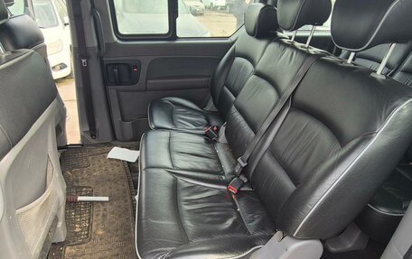 Hyundai H-1 II рестайлинг, 2011 год, 1 272 000 рублей, 9 фотография