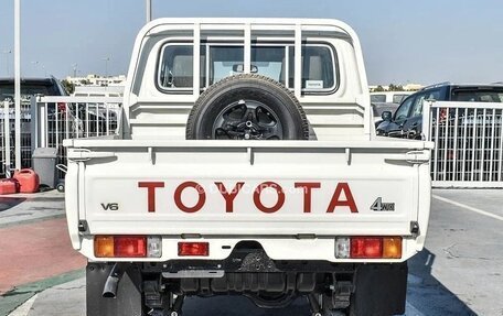 Toyota Land Cruiser 70, 2024 год, 8 160 000 рублей, 5 фотография