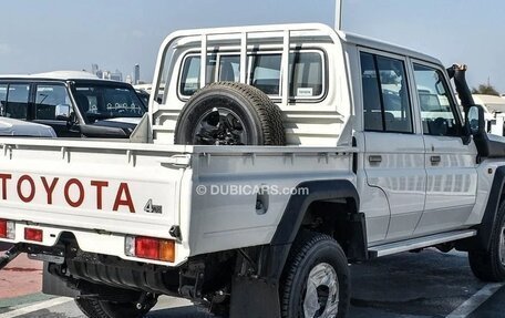 Toyota Land Cruiser 70, 2024 год, 8 160 000 рублей, 6 фотография