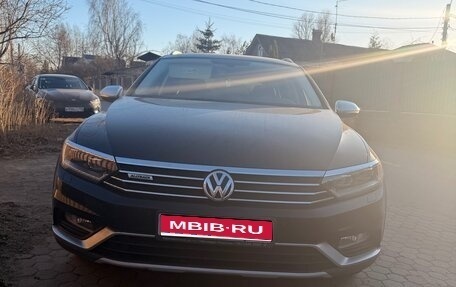 Volkswagen Passat B8 рестайлинг, 2018 год, 2 650 000 рублей, 1 фотография