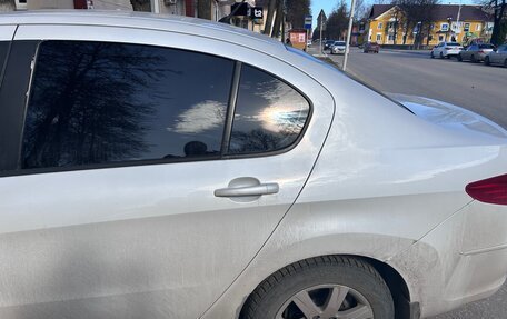 Peugeot 408 I рестайлинг, 2015 год, 570 000 рублей, 4 фотография