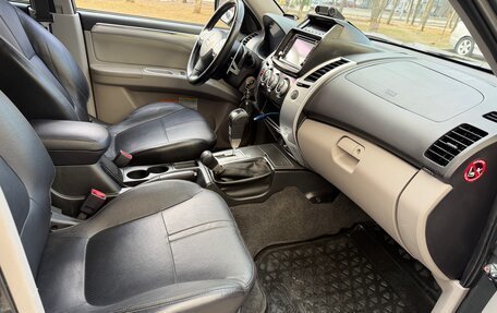 Mitsubishi Pajero Sport II рестайлинг, 2013 год, 2 225 000 рублей, 19 фотография