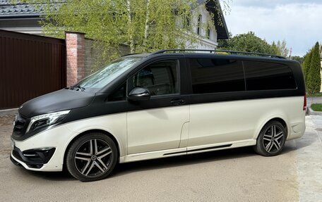Mercedes-Benz V-Класс, 2019 год, 8 950 000 рублей, 4 фотография